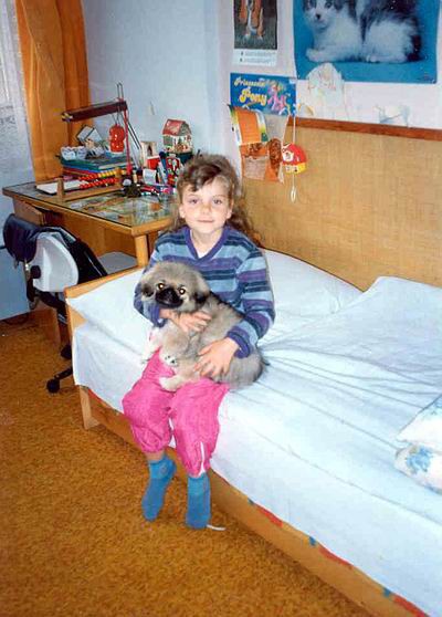 Popis: 4 měsíce (červen 1993; Kolín)  